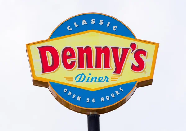 Denny's Diner mert saját stranddal rendelkezik jele — Stock Fotó