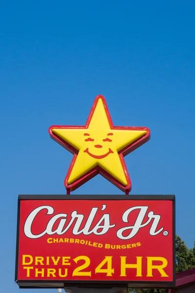 Carl 's Jr. Restaurante exterior — Foto de Stock