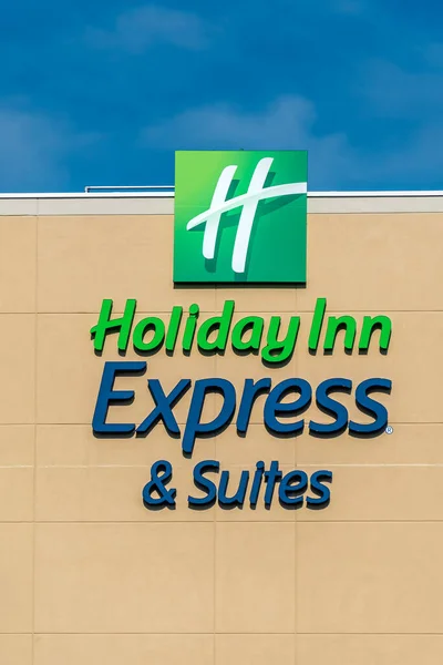 Hudson Usa 2020年10月31日 Holiday Inn Express Sign Motel ホリデイインエクスプレスはインターコンチネンタルホテルグループのブランドの中価格のホテルチェーンです — ストック写真
