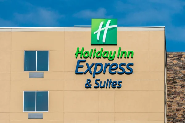 Hudson Usa Octubre 2020 Holiday Inn Express Sign Motel Exterior —  Fotos de Stock