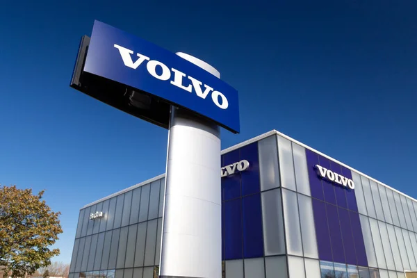 Minneapolis Usa November 2020 Volvo Automobile Dealership Sign Logo Volvo — Stock Photo, Image