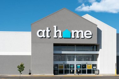 MADISON, WI, ABD - 18 Haziran 2021 - Home Dekor Superstore dış ve ticari marka logosu.
