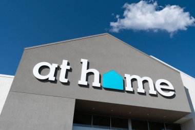 MADISON, WI, ABD - 18 Haziran 2021 - Home Dekor Superstore dış ve ticari marka logosu.