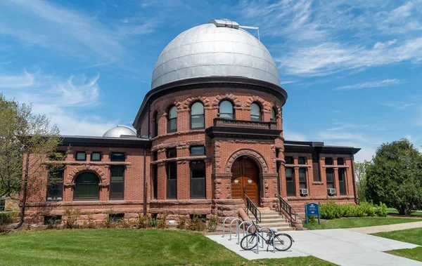 米国ノーザフィールド市 2021年5月10日 カールトン大学のキャンパスにあるグッドセール天文台 — ストック写真