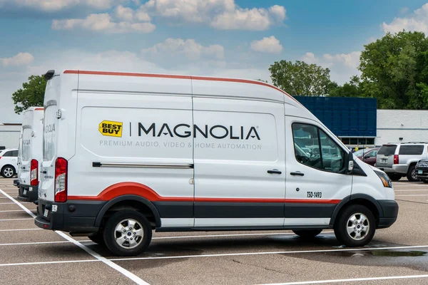 Minneapolis Usa August 2021 Best Buy Magnolia Audiovideoinstallation Und Markenlogo — Stockfoto
