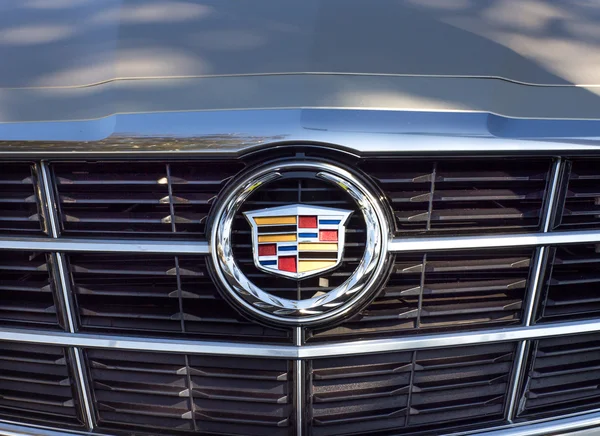 Cadillac Grille e logotipo — Fotografia de Stock