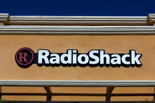 Экстерьер магазина RadioShack — стоковое фото