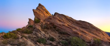 Vasquez Rocks batımında panoramik manzaralı