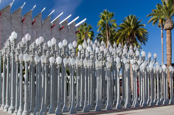 都市の光の彫刻ロサンゼルス郡立美術館 — ストック写真