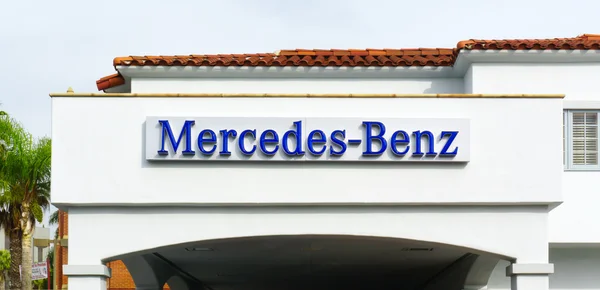 Concessionaria Mercedes-Benz Automobile — Foto Stock