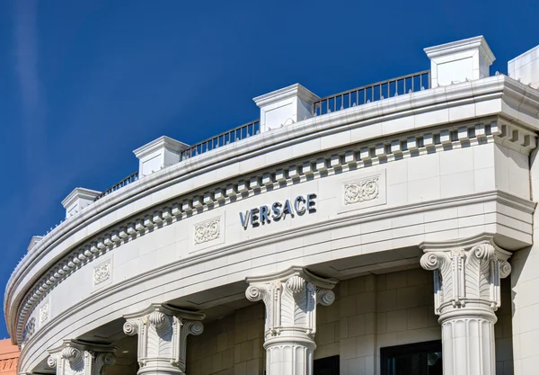 Εξωτερικό Versace κατάστημα λιανικής πώλησης — Φωτογραφία Αρχείου