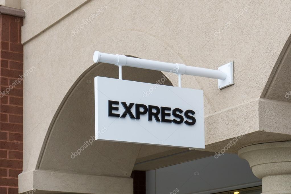MAPLE GROVE, MN, USA, JANUARY 16, 2015. Express retail store. Express, Inc. is an American fashion retailer that caters mainly to young women and men.