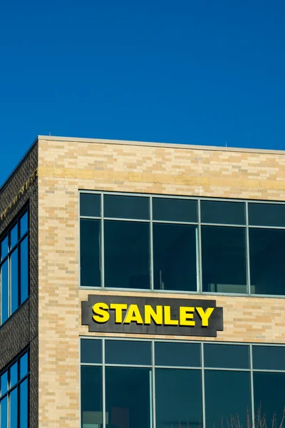 Stanley Negro y Decker Oficinas y Logo — Foto de Stock