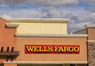 Wells Fargo Bank Exterior clipart