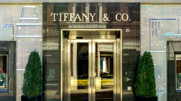 Tiffany & εταιρεία λιανικής κατάστημα εξωτερικά — Αρχείο Βίντεο