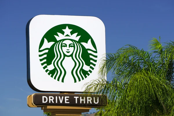 Вывеска Starbucks Coffee shop — стоковое фото
