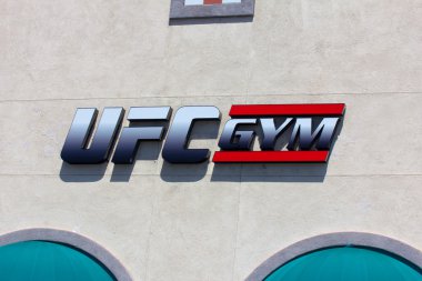 UFC spor salonu dış ve logosu