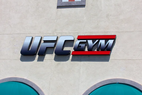 UFC spor salonu dış ve logosu