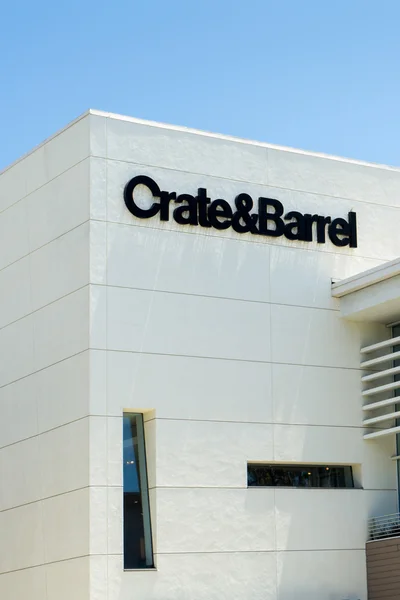 Crate & Barrel Store Exterior — Stock Photo, Image