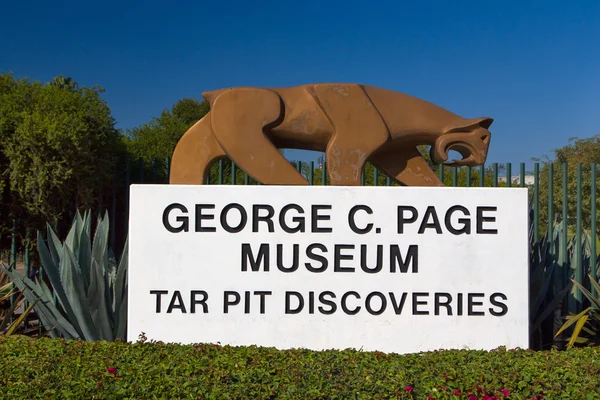 พิพิธภัณฑ์จอร์จซีเพจที่ Le Brea Tar Pits — ภาพถ่ายสต็อก