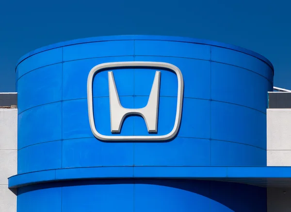 Honda autombile dealer teken — Stockfoto