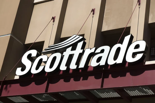 Señal y logotipo exterior de Scottrade —  Fotos de Stock