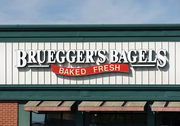 Bruegger's Bagels Sign and Logo — Stock Photo, Image