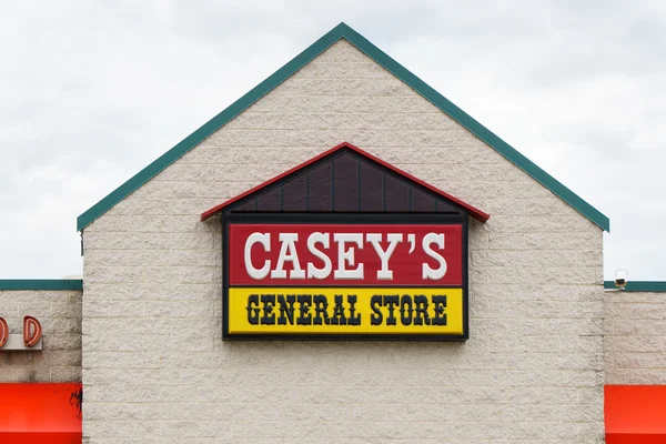 Casey's General Store Exterior and Sign — Stock fotografie