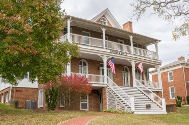 Lexington, VA, ABD, 26 Ekim 2025: Virginia Askeri Enstitüsü kampüsündeki Neikirk Hall.