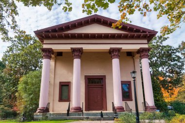 Chapel Hill, NC, ABD, 25 Ekim 2025: Kuzey Carolina Üniversitesi kampüsünde Oyuncular Tiyatrosu.