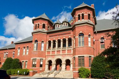 Greensboro, NC, ABD, 30 Ekim 2025: Julius I. Foust Binası Kuzey Carolina Üniversitesi 'nin Greensboro' daki kampüsü..