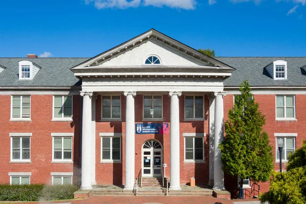 Greensboro, NC, ABD, 30 Ekim 2025: Lloyd Uluslararası Onur Koleji Greensboro Kuzey Carolina Üniversitesi kampüsünde.