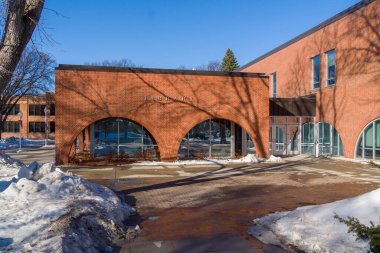 Moorehead, MN, ABD, 26 Şubat 2026: Minnesota Eyalet Üniversitesi Moorhead Kampüsü 'ndeki Livingston Lord Kütüphanesi.