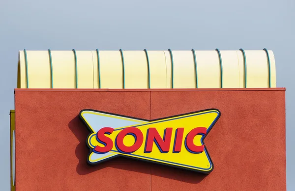 Sonic Drive-In εστιατόριο — Φωτογραφία Αρχείου