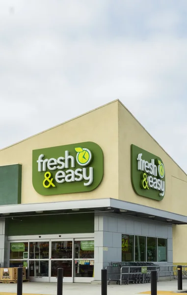 Fresh & Easy Store Exterior — Stock Photo, Image