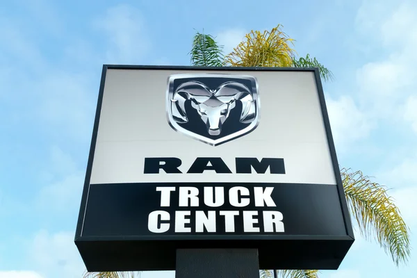 Dodge Ram Truck Sign and Logo — Stock Photo, Image