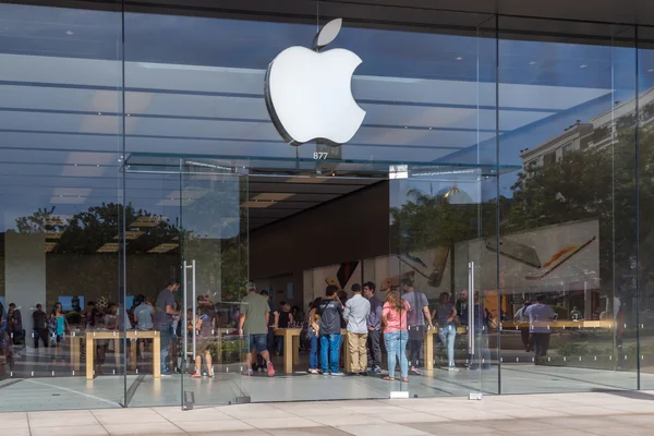 Apple Retail Store — стоковое фото