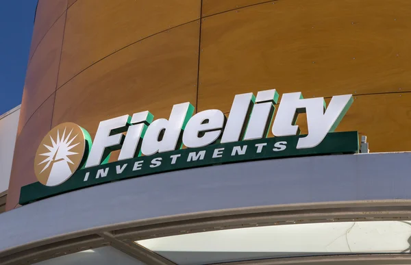 Fidelity Investments exteriér a Logo — Stock fotografie