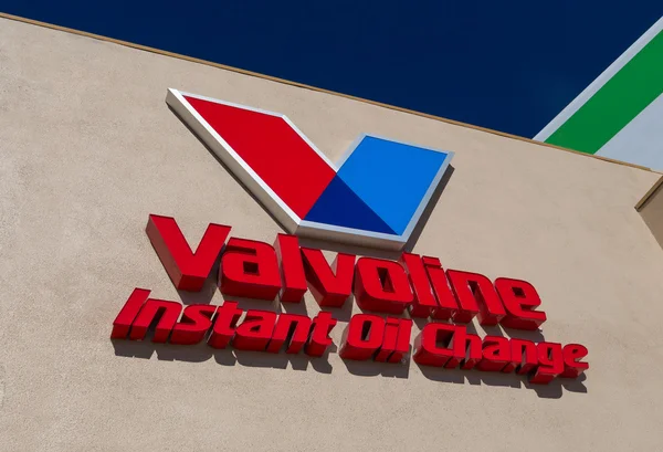 Cambio de aceite instantáneo Valvoline Exterior y Logo — Foto de Stock