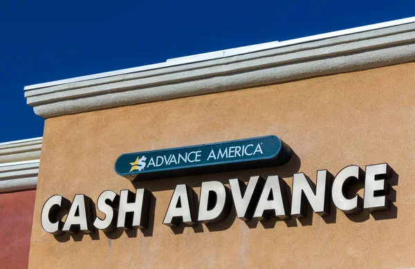 Advance america cash advance Schaufenster und Logo — Stockfoto