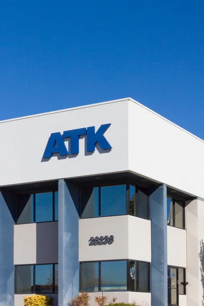 Serviços ATK Exterior e Logotipo — Fotografia de Stock