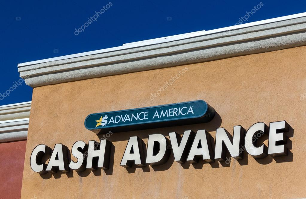 SANTA CLARITA, CA/USA - DECEMBER 26, 2015: Advance America Cash Advanced storefront and logo. Advance America Cash Advanced is a non-bank cash advance business in the United States.