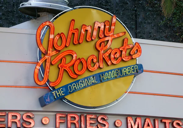 Johnny Rockets Restaurant Exterior and Sign. — Stock Photo, Image