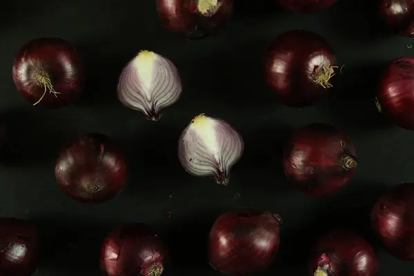 Sweet red onions on background — Stock Photo, Image