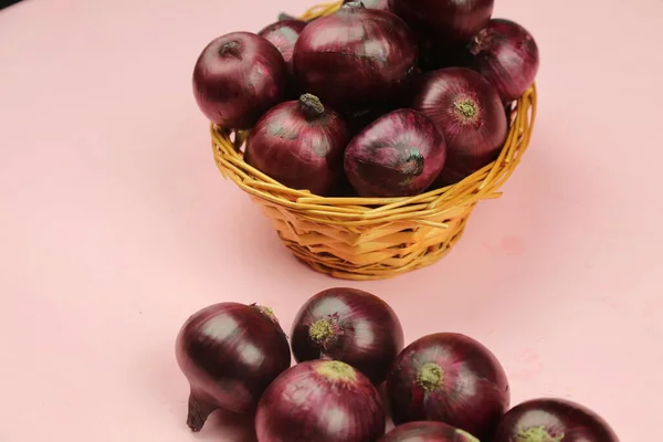 Bawang merah manis di latar belakang — Stok Foto