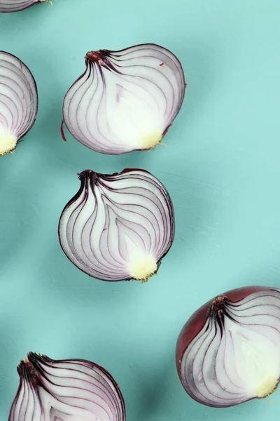 Cebollas rojas dulces en el fondo — Foto de Stock