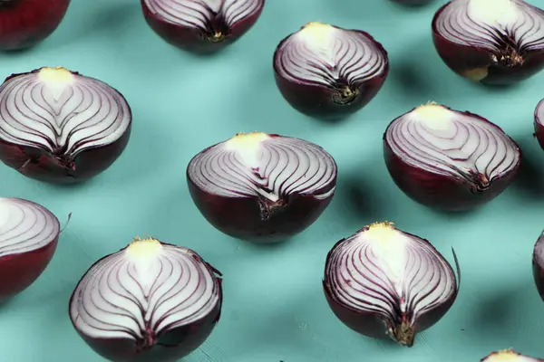 Cebollas rojas dulces en el fondo — Foto de Stock