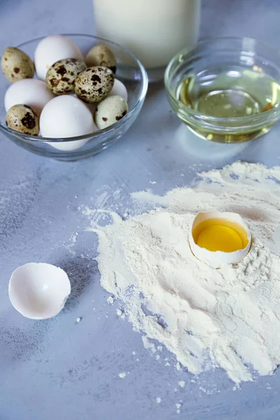 Baking Cooking Ingredients Flour Eggs Rolling Pin Butter And Kitchen Textile — Stock Photo, Image