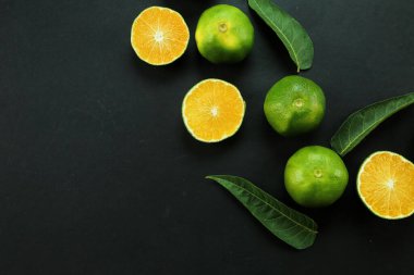 Taze organik yeşil kireç meyveleri