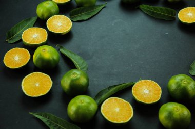 Taze organik yeşil kireç meyveleri